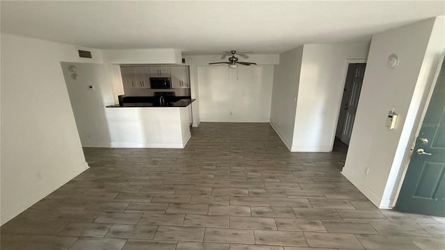 5587 DEVONBRIAR WAY J104, Orlando, FL 32822