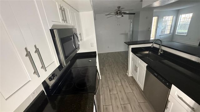 5587 DEVONBRIAR WAY J104, Orlando, FL 32822