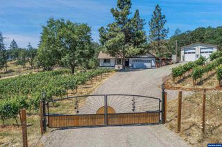 10883 Southview Lp, Jefferson, OR 97352