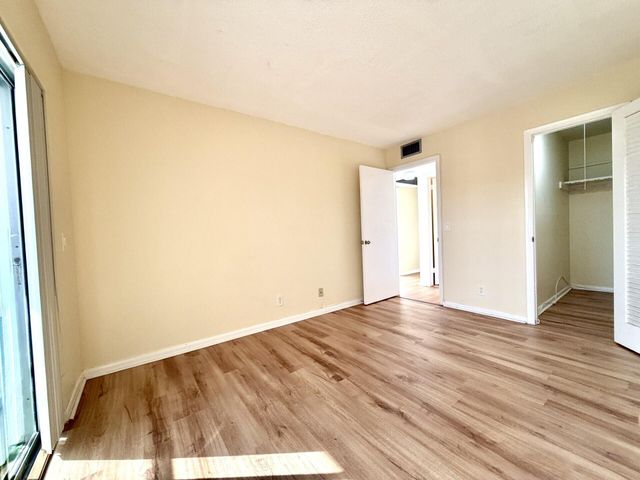 241 Sheffield J, West Palm Beach, FL 33417