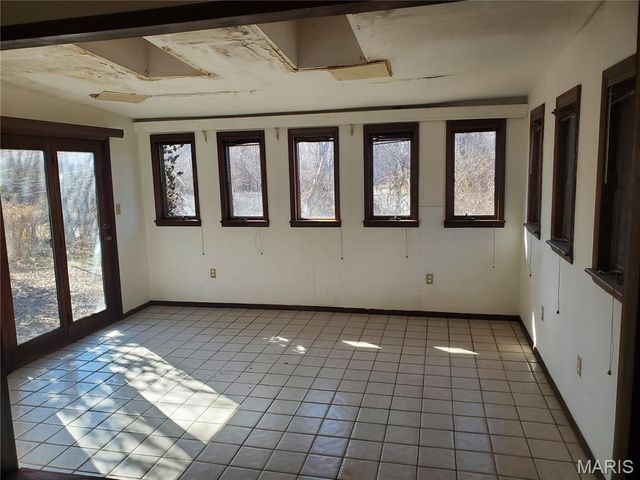 9005 Lebanon Road, Belleville, IL 62223