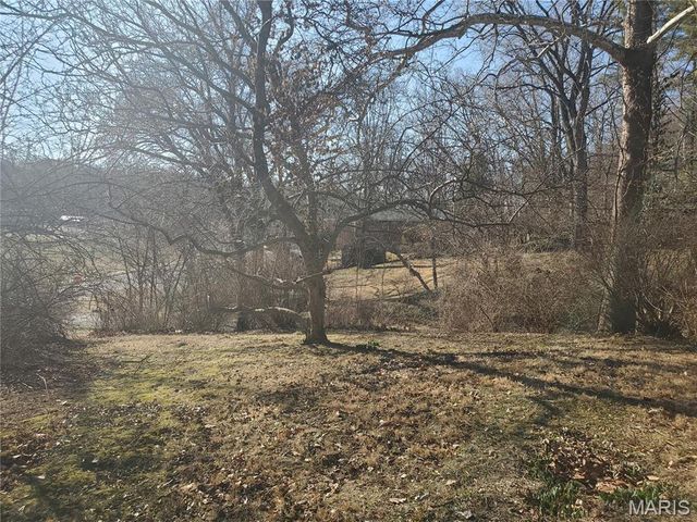 9005 Lebanon Road, Belleville, IL 62223