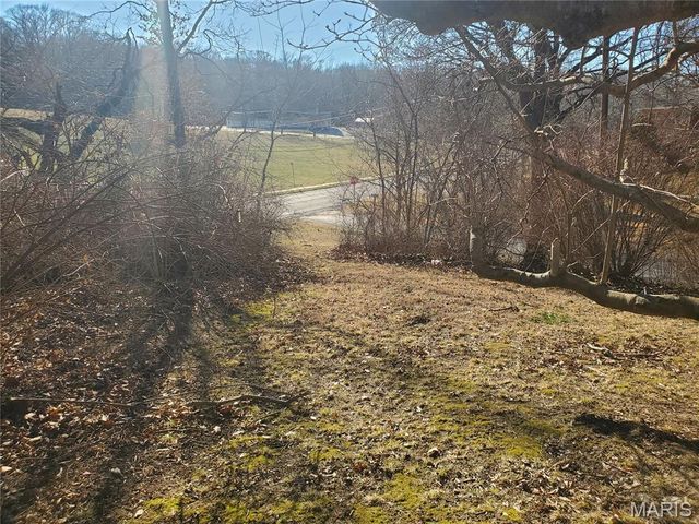 9005 Lebanon Road, Belleville, IL 62223