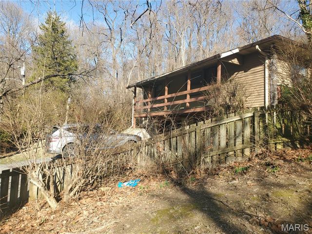 9005 Lebanon Road, Belleville, IL 62223