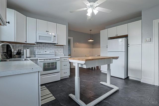 3247 Autumn Lane, Green Twp, OH 45239