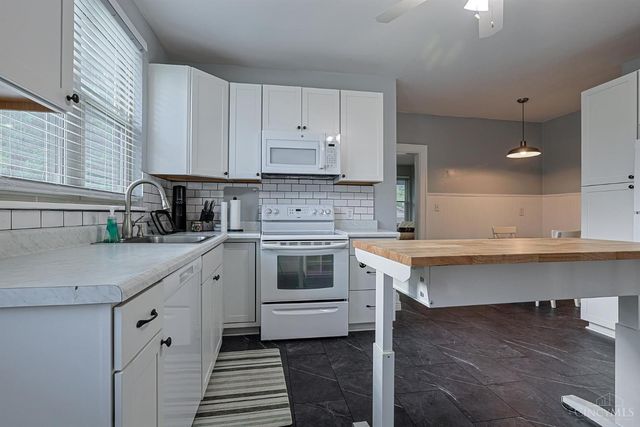 3247 Autumn Lane, Green Twp, OH 45239