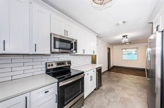 618 40TH AVENUE N, St Petersburg, FL 33703