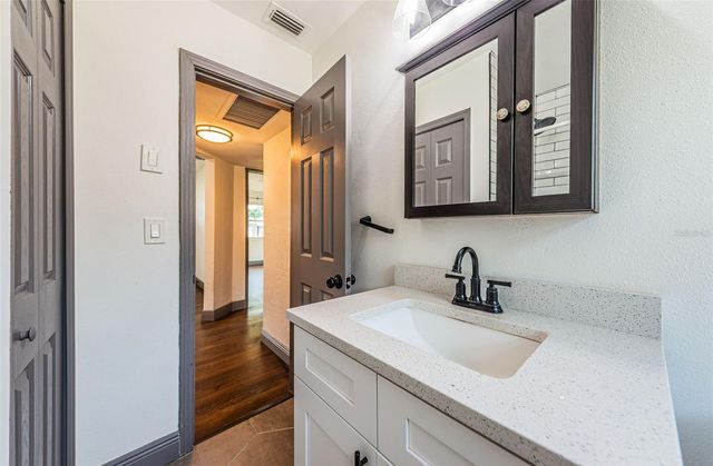 618 40TH AVENUE N, St Petersburg, FL 33703