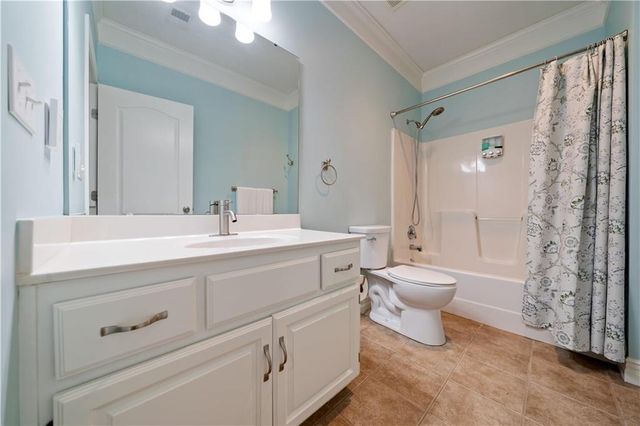 2709 NE Sonora Valley Drive, Blue Springs, MO 64014