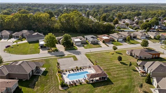 2709 NE Sonora Valley Drive, Blue Springs, MO 64014