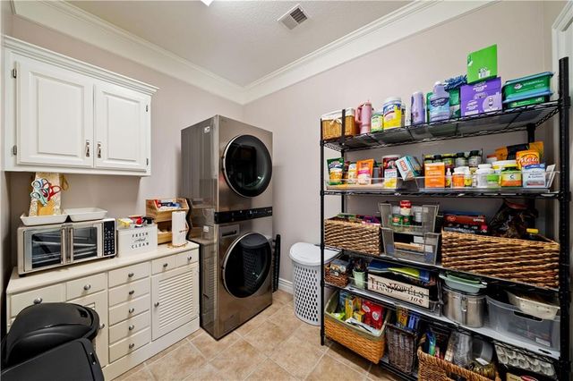 2709 NE Sonora Valley Drive, Blue Springs, MO 64014