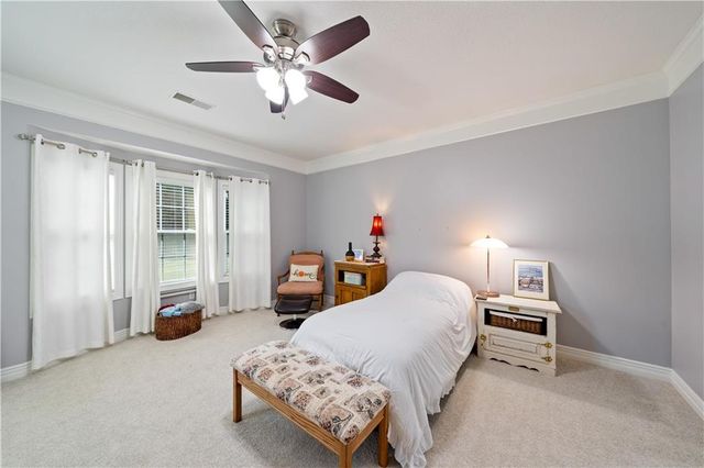 2709 NE Sonora Valley Drive, Blue Springs, MO 64014