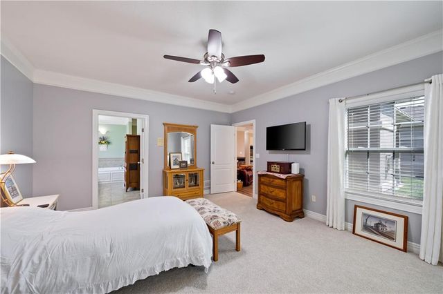 2709 NE Sonora Valley Drive, Blue Springs, MO 64014