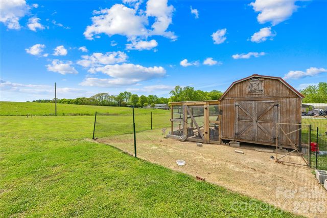 25948 Copper Creek Drive, Albemarle, NC 28001
