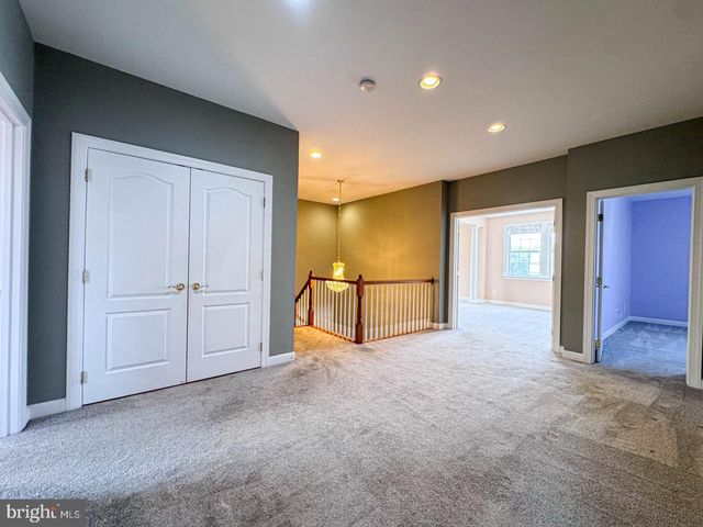 22827 OAKGROVE RD, Sterling, VA 20166