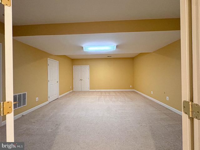 22827 OAKGROVE RD, Sterling, VA 20166