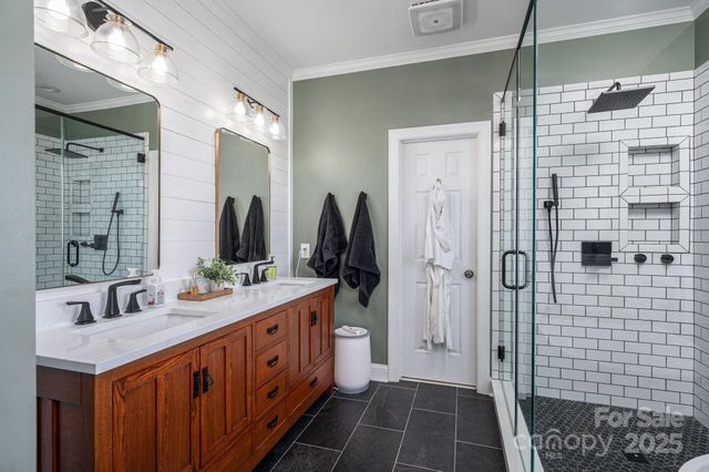 2616 Nicklaus Court NE, Conover, NC 28613