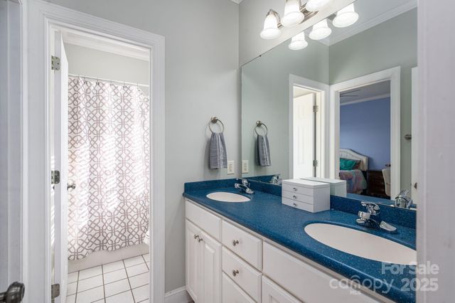 2616 Nicklaus Court NE, Conover, NC 28613