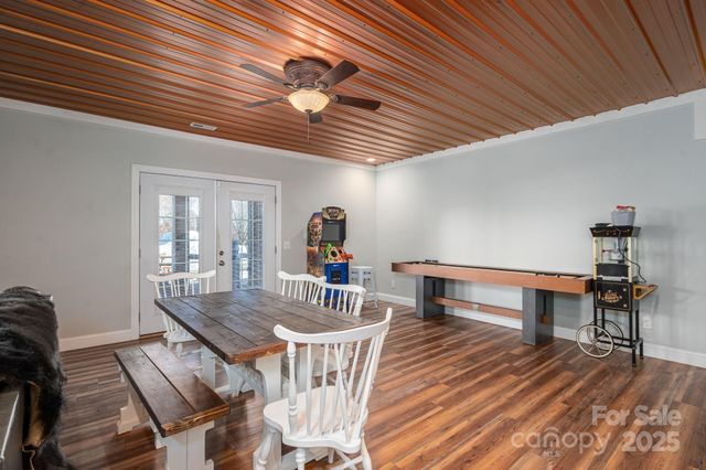 2616 Nicklaus Court NE, Conover, NC 28613