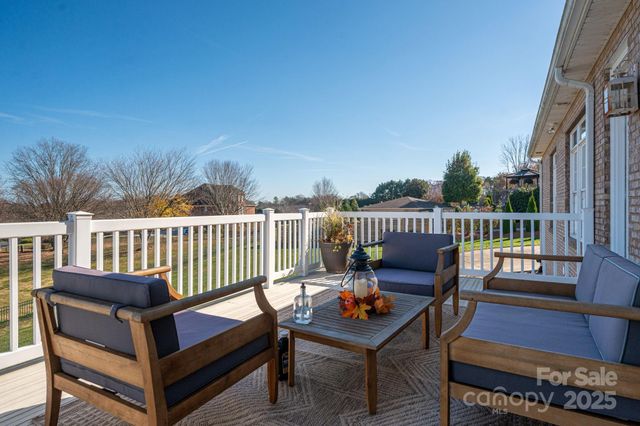 2616 Nicklaus Court NE, Conover, NC 28613