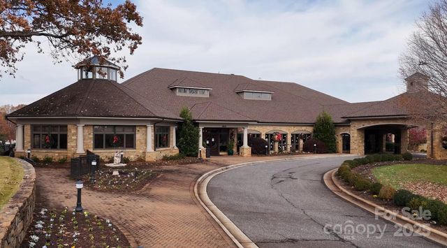 2616 Nicklaus Court NE, Conover, NC 28613