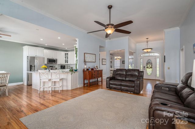 2616 Nicklaus Court NE, Conover, NC 28613