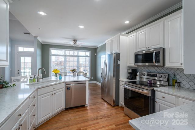 2616 Nicklaus Court NE, Conover, NC 28613