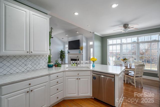 2616 Nicklaus Court NE, Conover, NC 28613