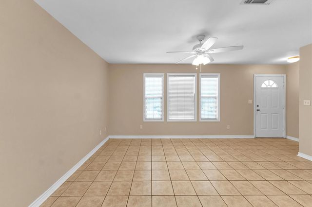 112 Vista Way, Huntsville, TX 77340