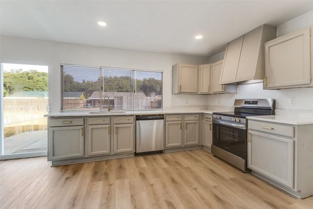 2725 Clover Valley Drive, Garland, TX 75043