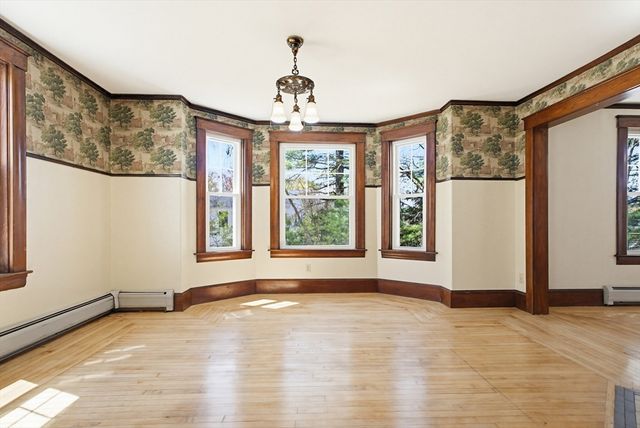 298 Providence Rd, Northbridge, MA 01588