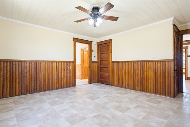 298 Providence Rd, Northbridge, MA 01588