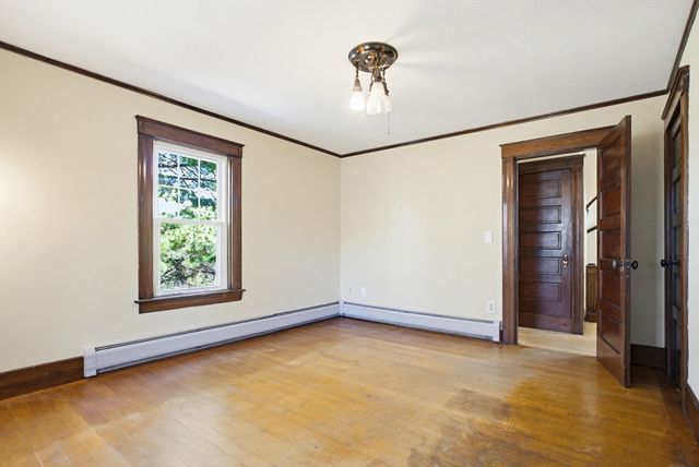 298 Providence Rd, Northbridge, MA 01588