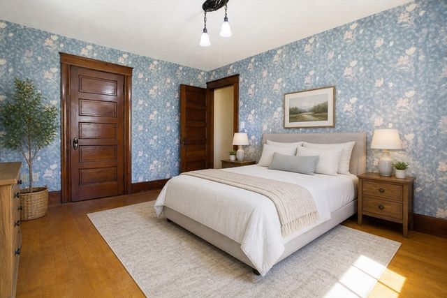 298 Providence Rd, Northbridge, MA 01588