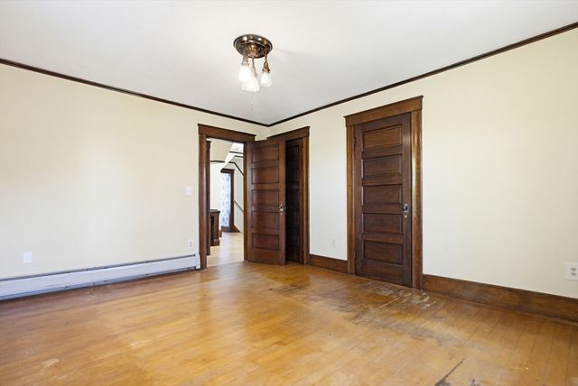 298 Providence Rd, Northbridge, MA 01588