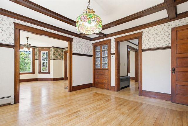 298 Providence Rd, Northbridge, MA 01588