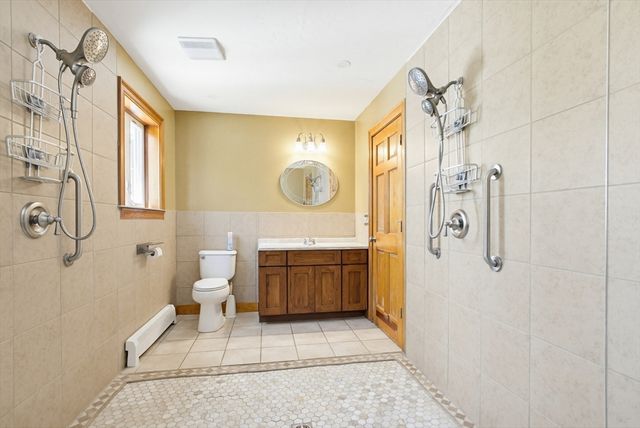 298 Providence Rd, Northbridge, MA 01588