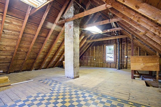 298 Providence Rd, Northbridge, MA 01588