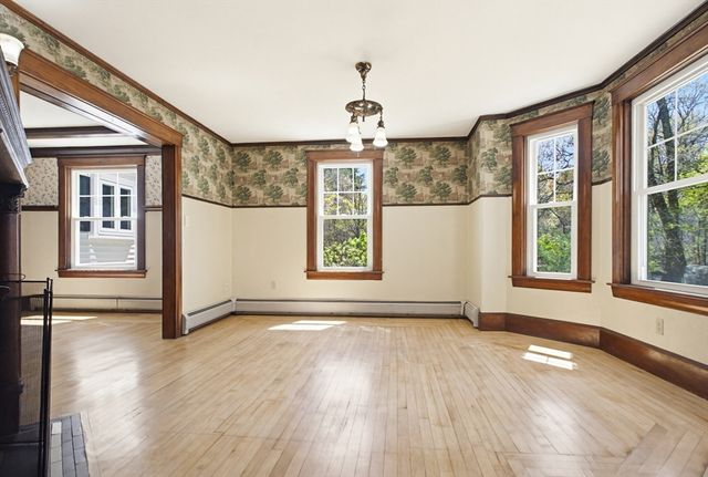 298 Providence Rd, Northbridge, MA 01588