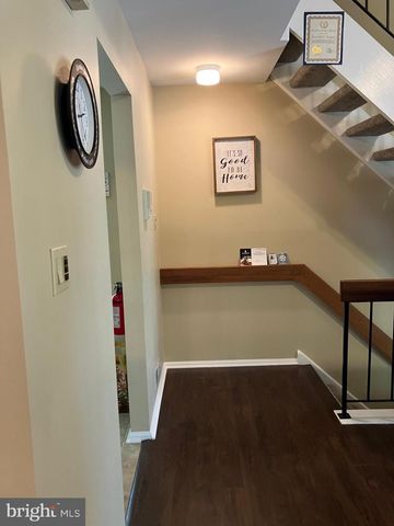 5712-B ADELAIDE DR, Mount Laurel, NJ 08054