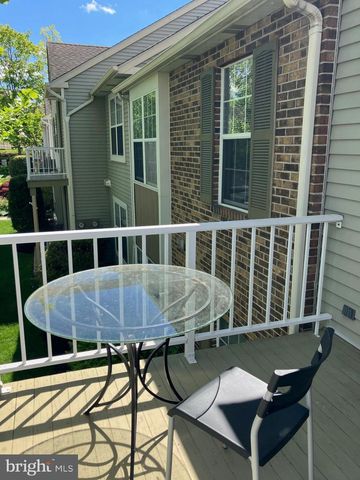 5712-B ADELAIDE DR, Mount Laurel, NJ 08054