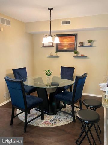 5712-B ADELAIDE DR, Mount Laurel, NJ 08054