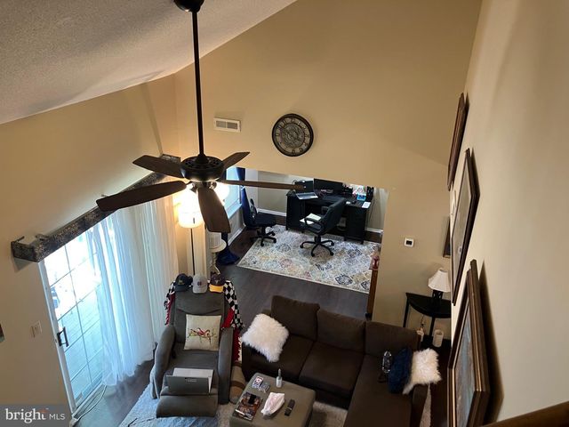 5712-B ADELAIDE DR, Mount Laurel, NJ 08054