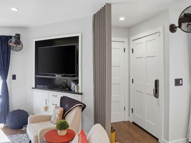 1481 Center Street 1102, Mount Pleasant, SC 29464