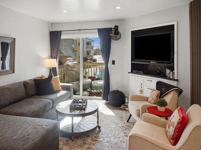 1481 Center Street 1102, Mount Pleasant, SC 29464