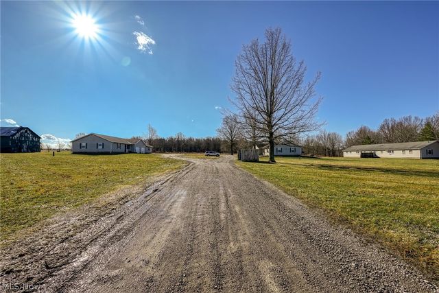 8492 & 8476 Tallmadge Road, Ravenna, OH 44412