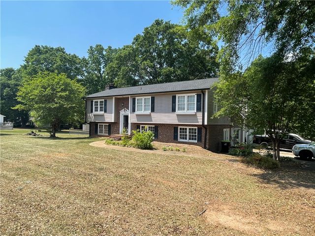 109 Caradale Way, Easley, SC 29642