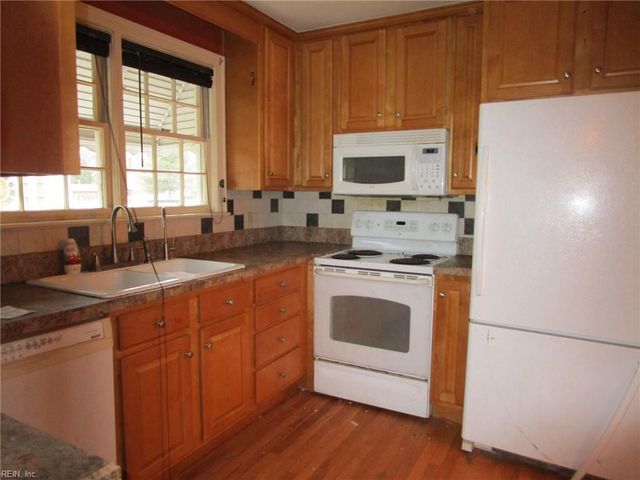 138 Hampton Roads AVE, Hampton, VA 23661