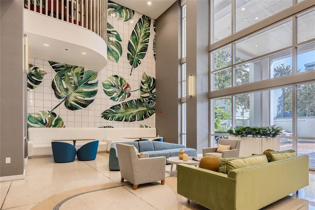 415-2 E PINE STREET, Orlando, FL 32801