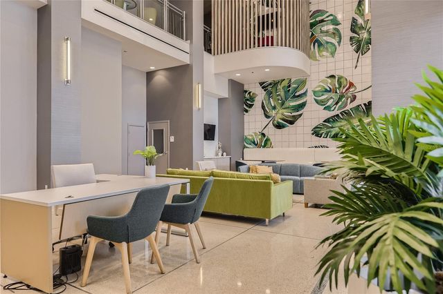 415-2 E PINE STREET, Orlando, FL 32801